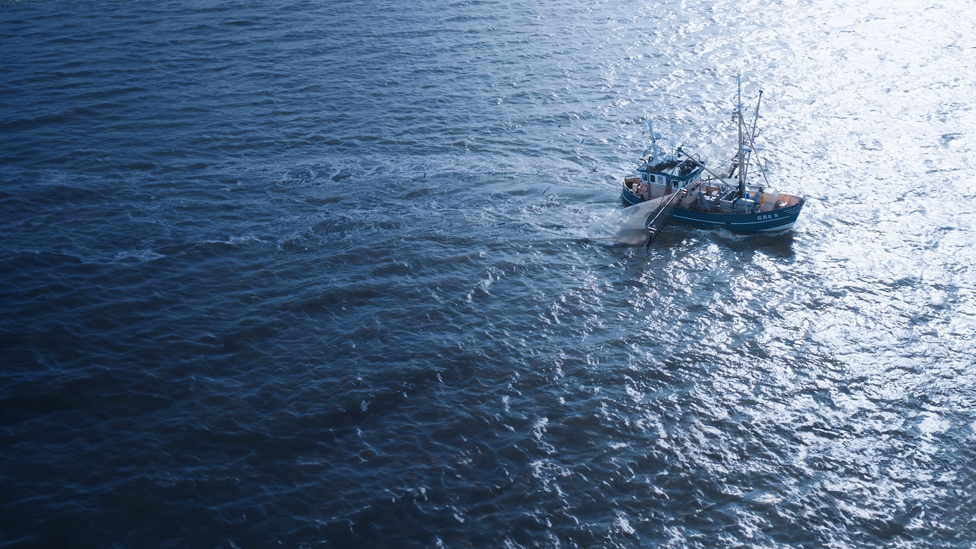 TYPO3 Referenz Costa: Website-Screenshot mit Fischerboot auf dem Meer und interaktivem Seafood-Webdesign